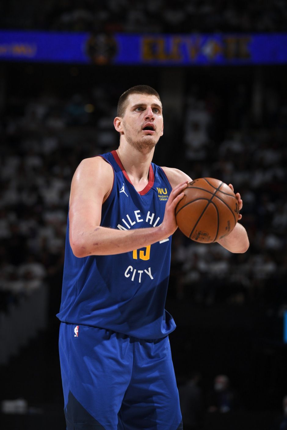 球员都比不 球员都比不